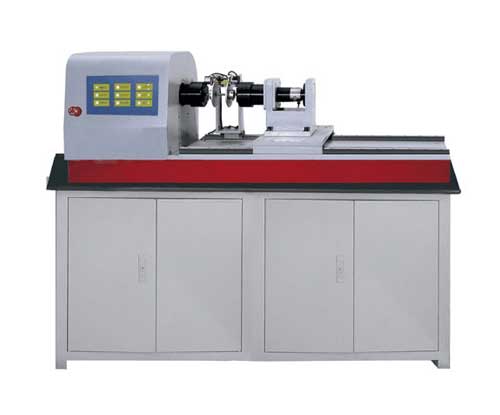 談一談扭轉(zhuǎn)試驗(yàn)機(jī)的性能要求